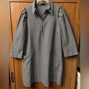 Zara - half zip houndstooth midi dress - cute frill on shoulder w deep pockets